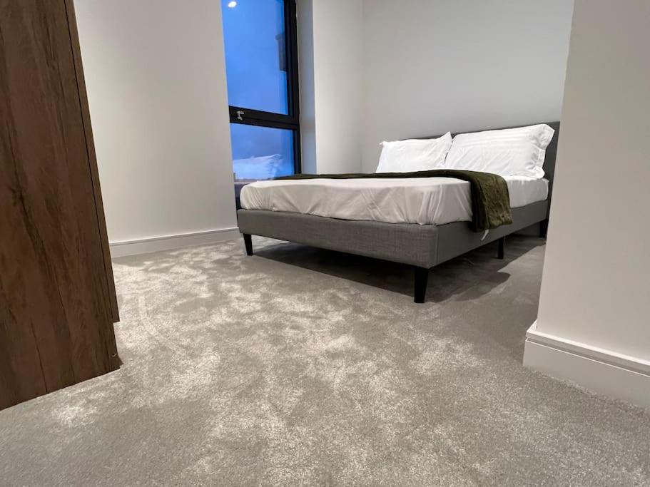 2 Bed Penthouse Style Apartment London Kültér fotó