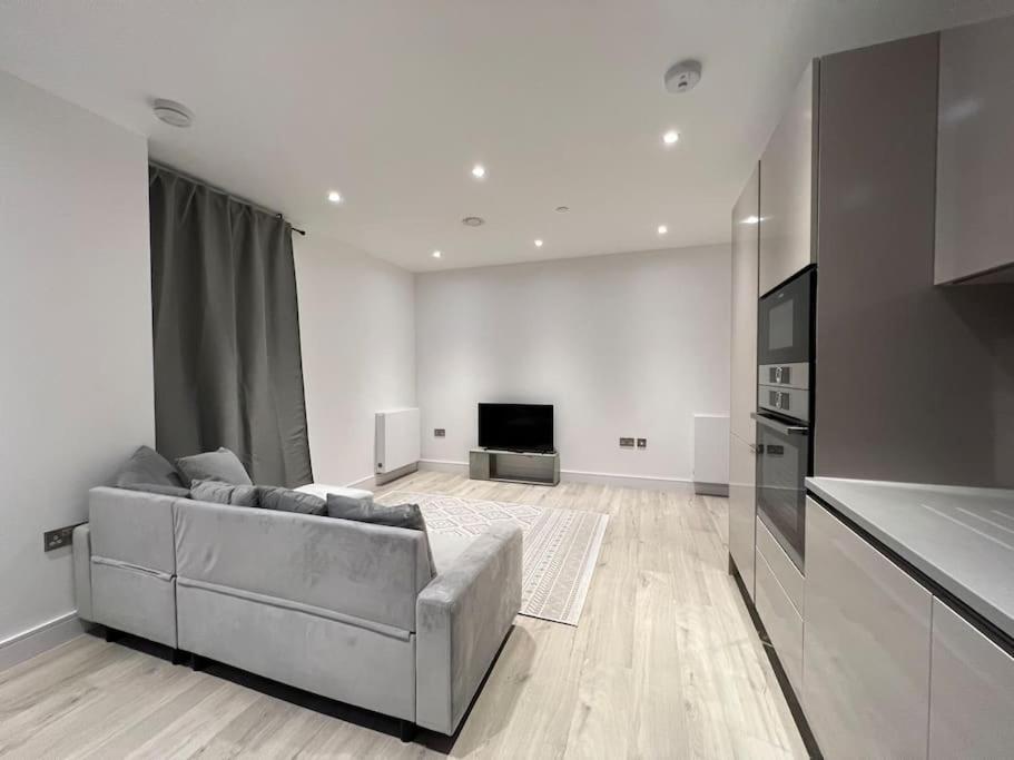 2 Bed Penthouse Style Apartment London Kültér fotó