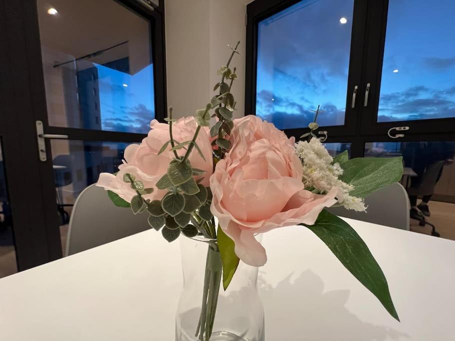 2 Bed Penthouse Style Apartment London Kültér fotó